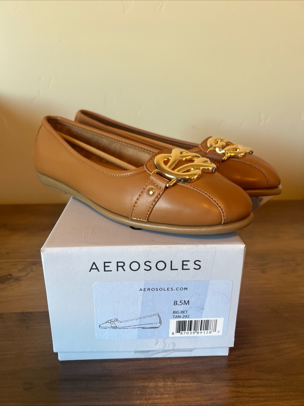 Aerosoles Big Bet Tan Ballet Flats with Gold Chain Accent